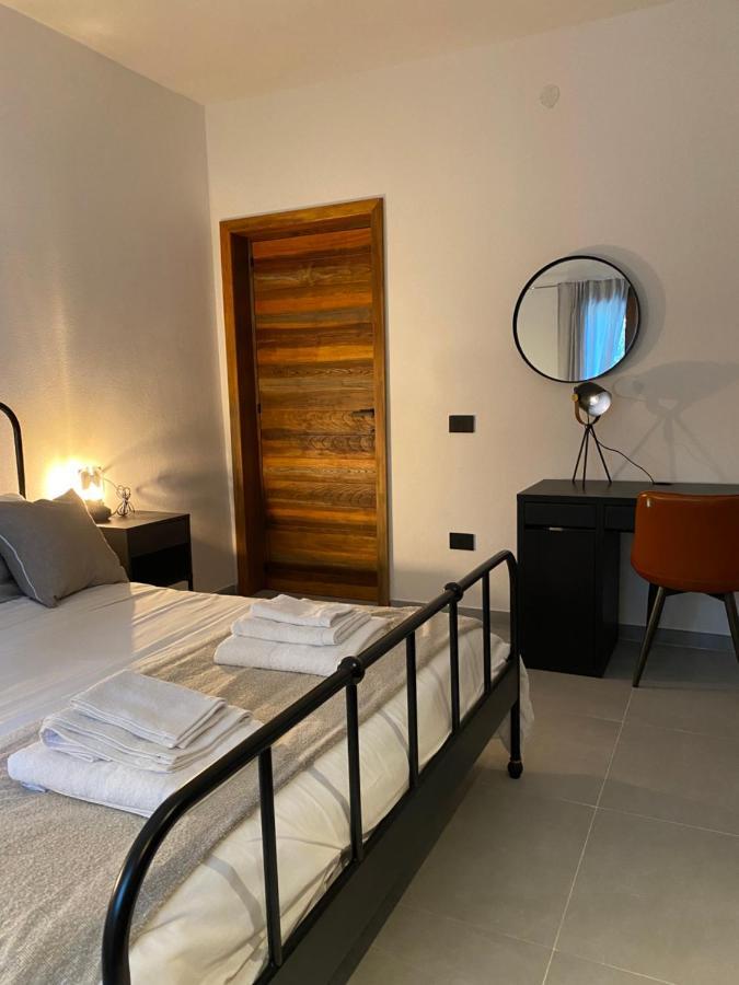 Il Vecchio Casale B&B Sedini エクステリア 写真