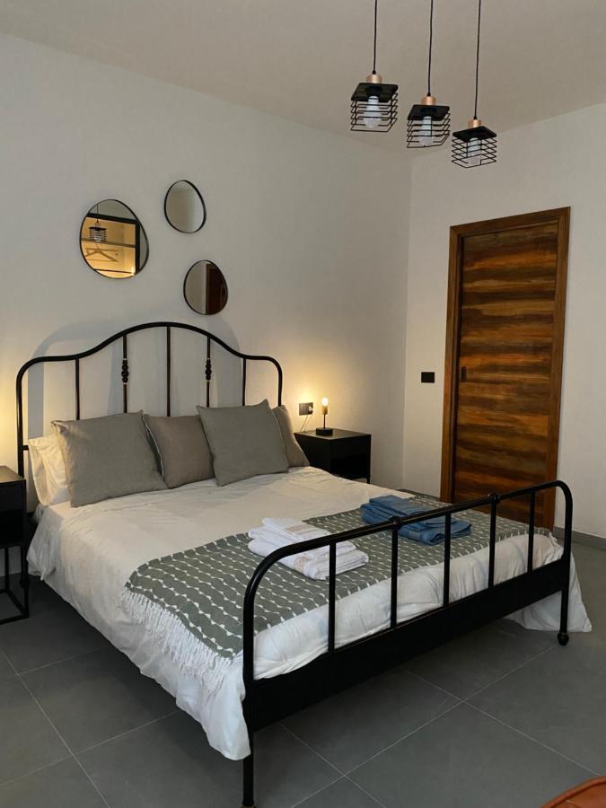 Il Vecchio Casale B&B Sedini エクステリア 写真